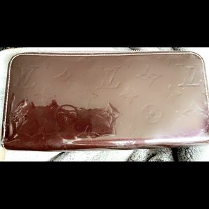 Louis Vuitton limited edition hand wallet